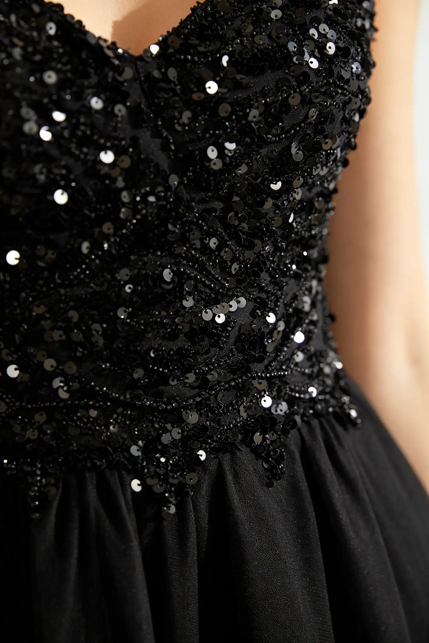 Black Evening Gown - Sequins - image 5