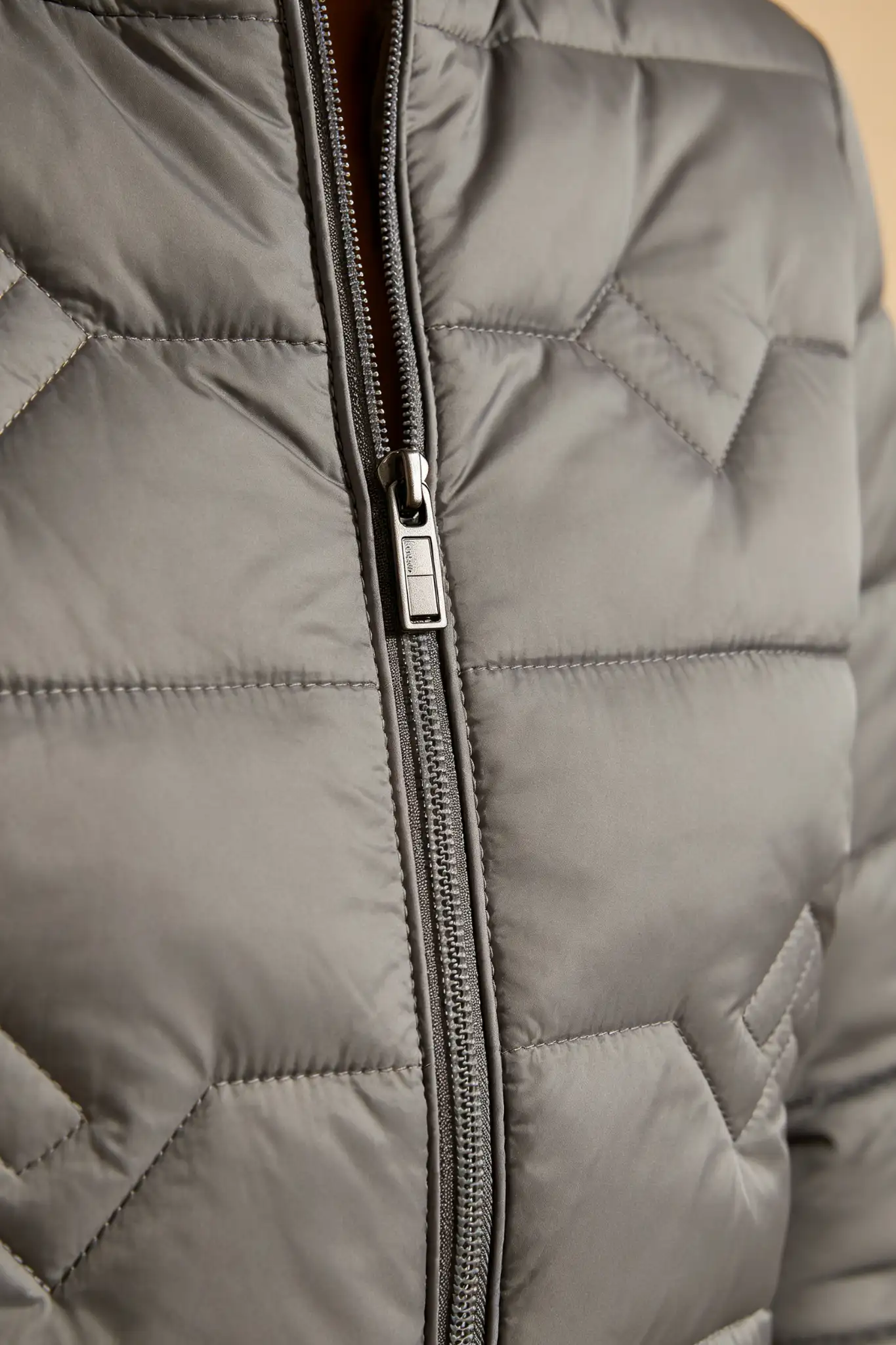 Grey Quilted Puffer Jacket - Winter - image 6