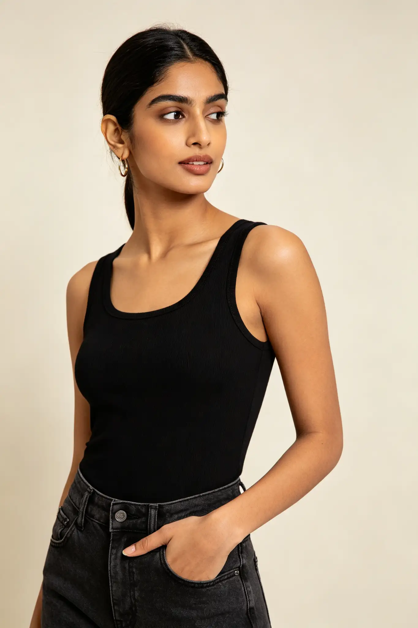 Black Sleeveless Tank Top - image 3