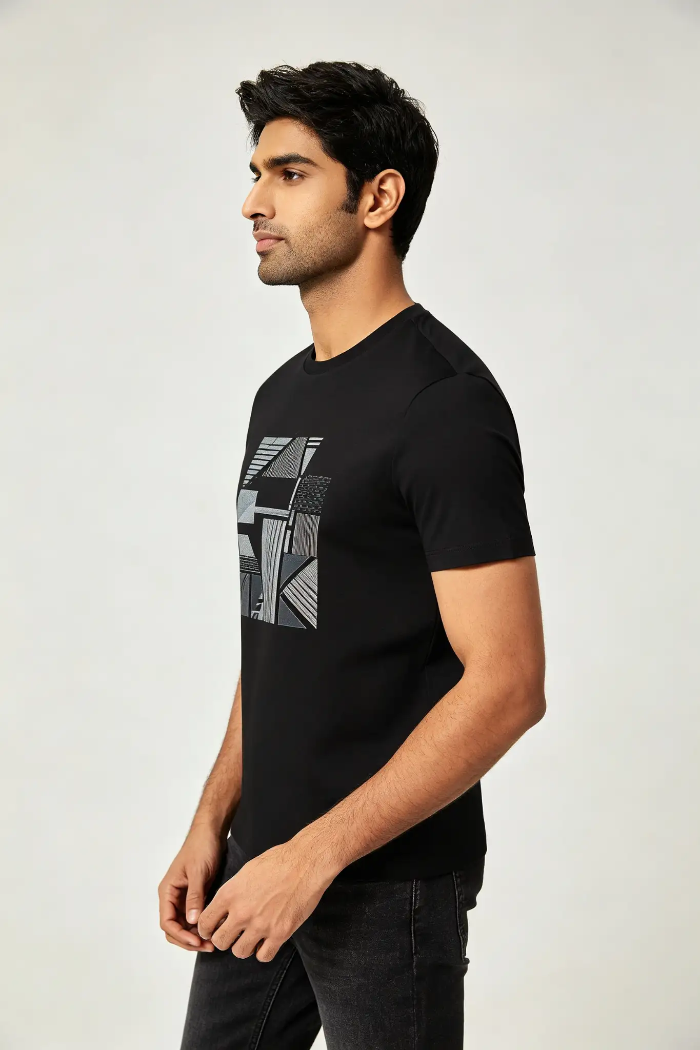 Printed Graphic T-Shirt - Black - image 3