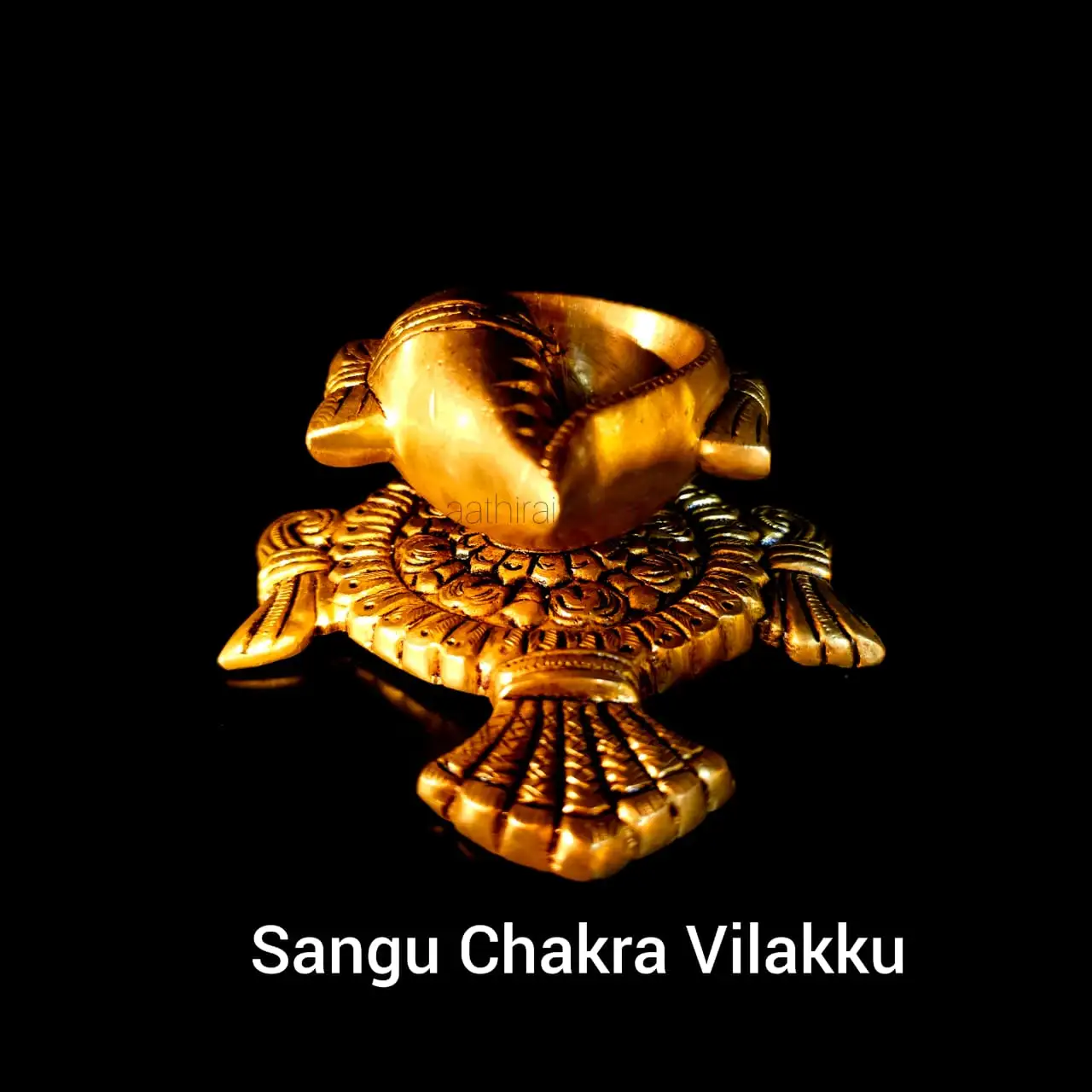 Shell Statue Sangu Chakra Vilakku - image 3